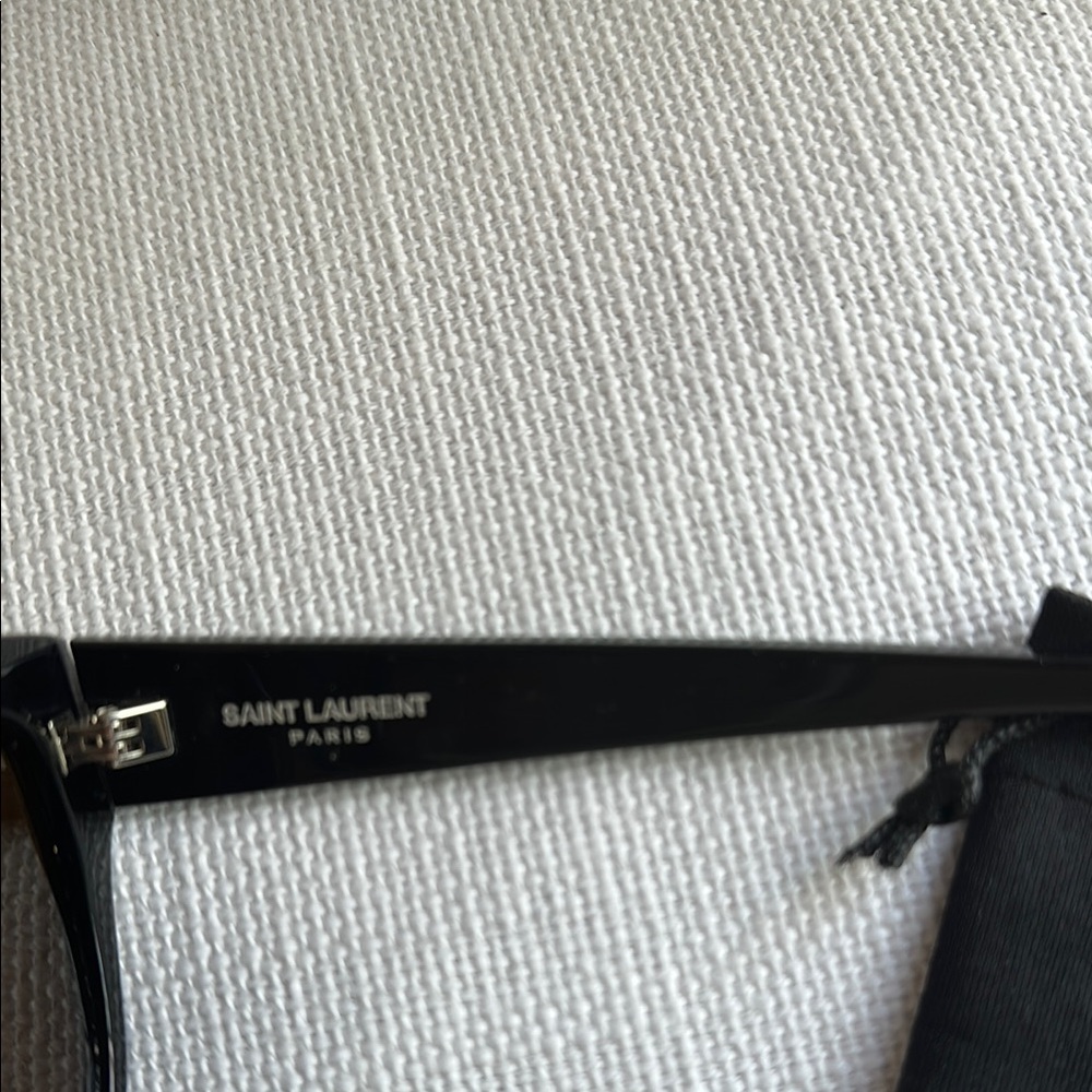 Saint Laurent Black Cat-Eye Sunglasses - Picture 4 of 7